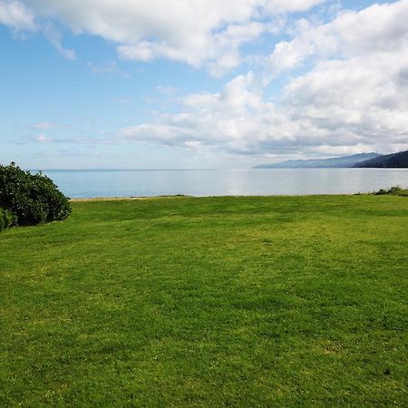 Te Puru Beach Lodge Exterior photo
