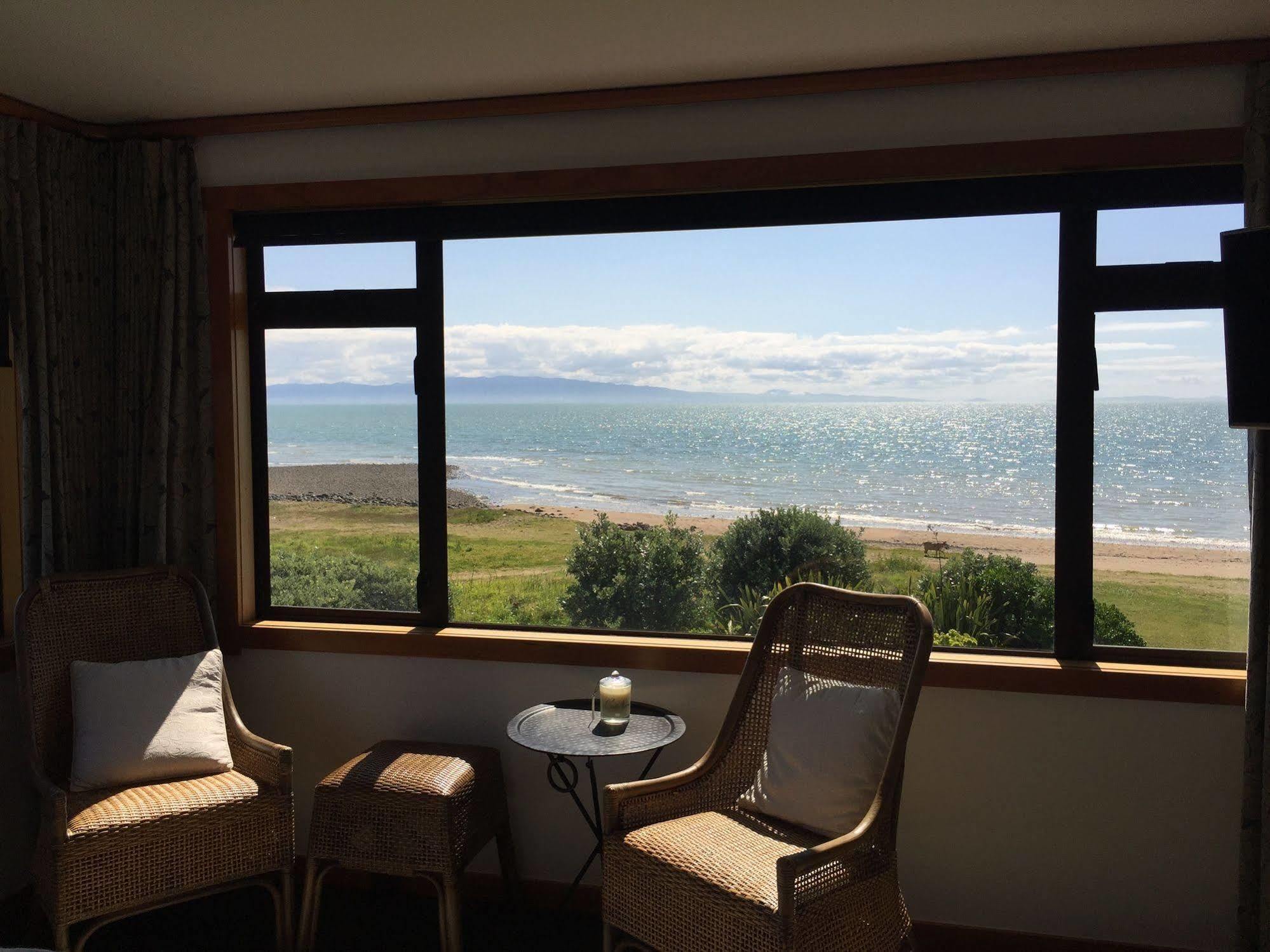 Te Puru Beach Lodge Exterior photo