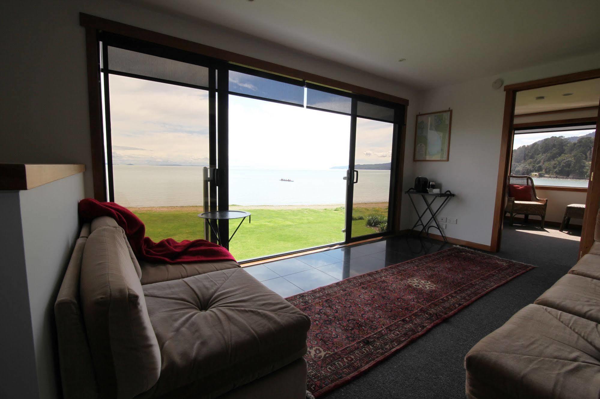 Te Puru Beach Lodge Exterior photo