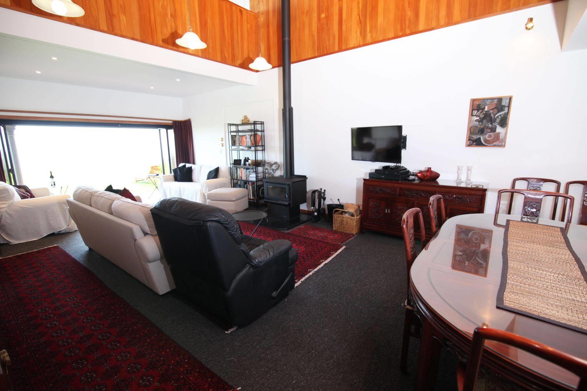 Te Puru Beach Lodge Exterior photo